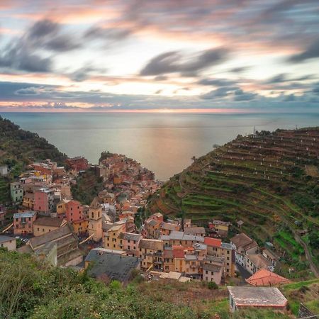 L' Attico Giallo Oro Di Giulia Manarola Eksteriør billede