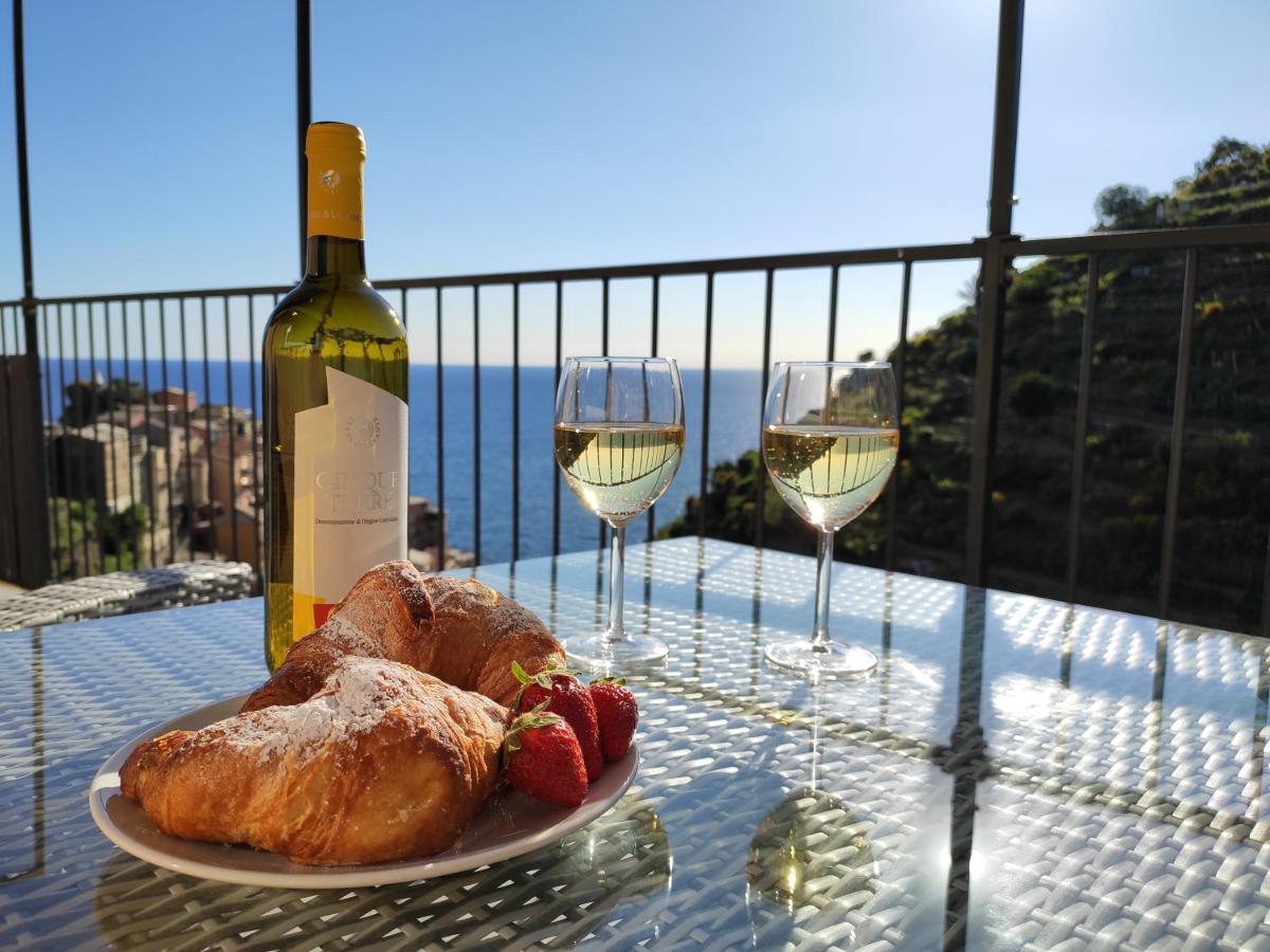 L' Attico Giallo Oro Di Giulia Manarola Eksteriør billede