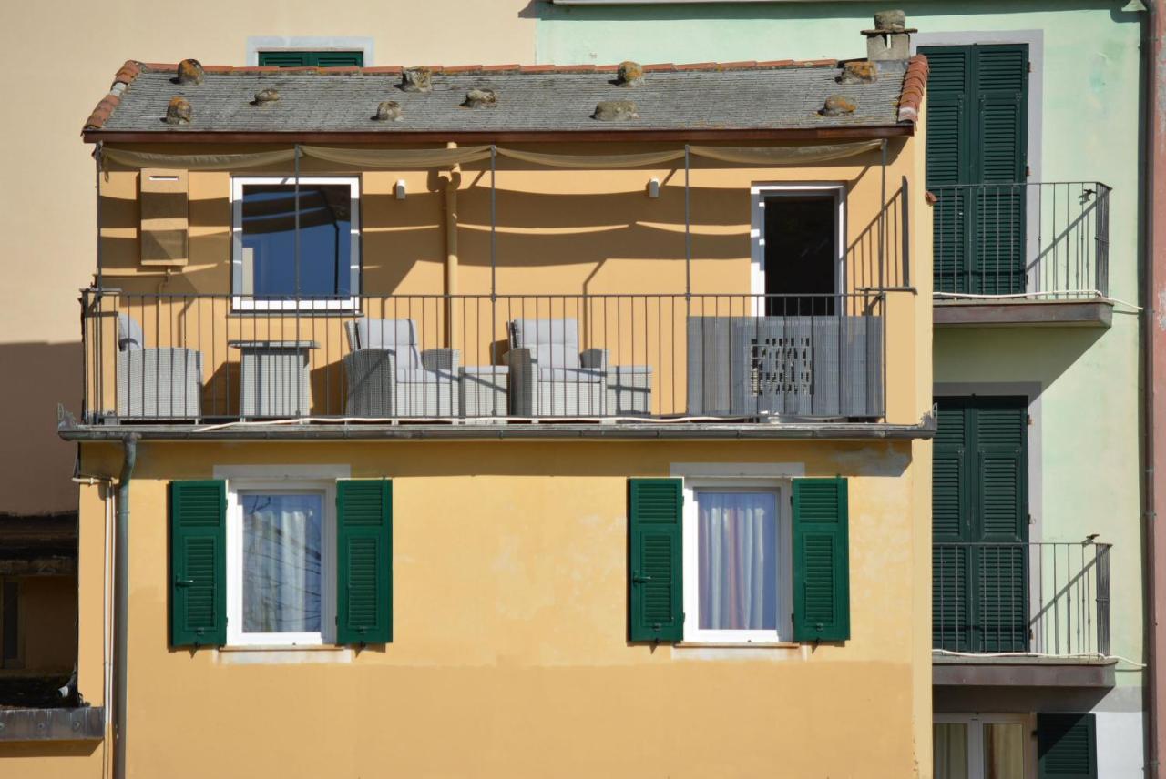 L' Attico Giallo Oro Di Giulia Manarola Eksteriør billede