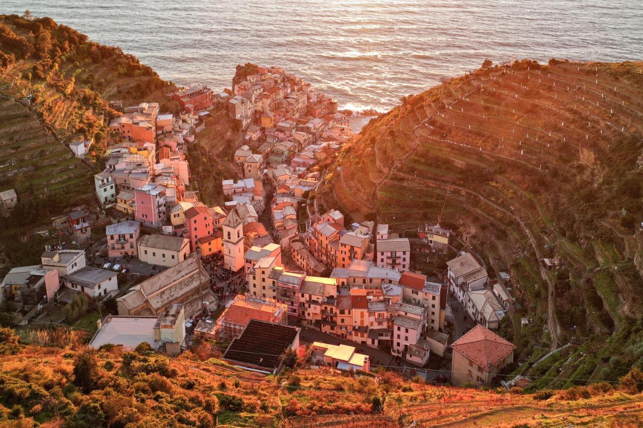 L' Attico Giallo Oro Di Giulia Manarola Eksteriør billede